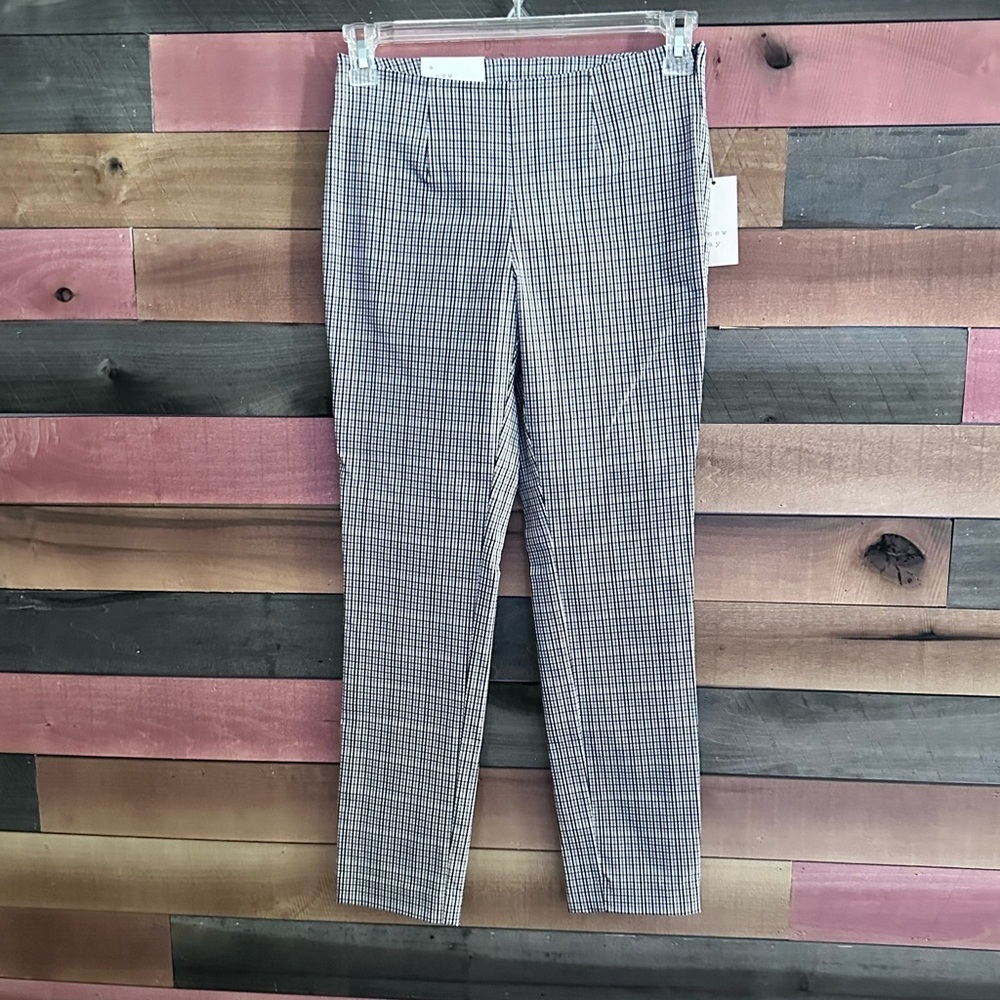 Stretchy Pull on High Rise Fitted Hip and Thigh